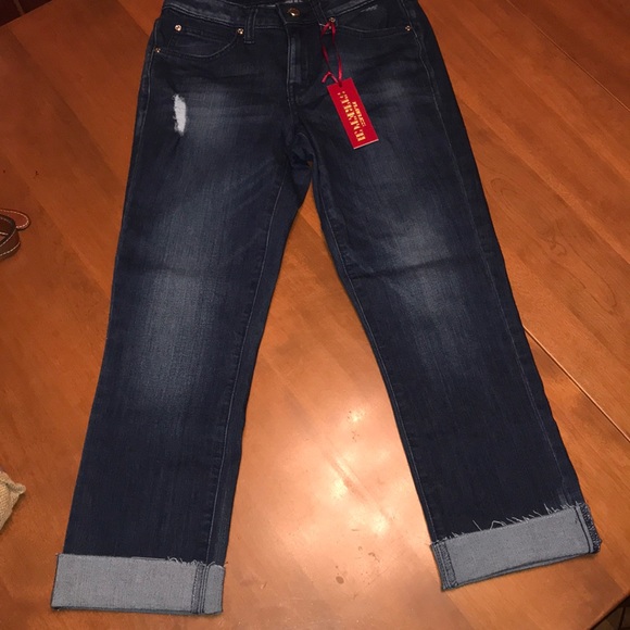 Jennifer Lopez Denim - new Jennifer Lopez size 2 Capri mid rise jeans